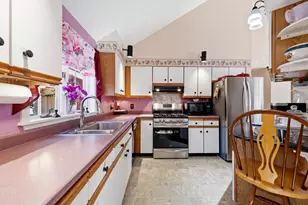 222 Washington St, Camden, ME 04843 - Photo 16