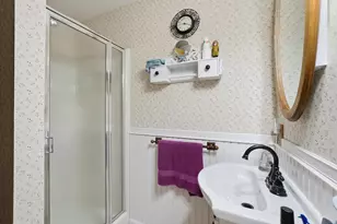 222 Washington St, Camden, ME 04843 - Photo 38