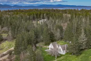 55 Ferry Rd, Swans Island, ME 04685 - Photo 10