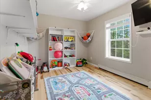 13 Bowdoin Dr, Lewiston, ME 04240 - Photo 8