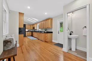 71-72 Quarry Cove Rd, Raymond, ME 04071 - Photo 12