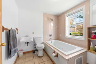 54 Shelton Ave, York, ME 03909 - Photo 8
