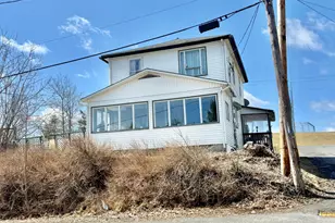 144 6th Ave, Madawaska, ME 04756 - Photo 4