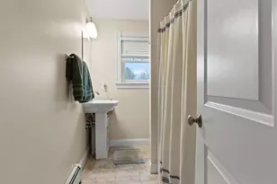 690 Auburn St, Portland, ME 04103 - Photo 24