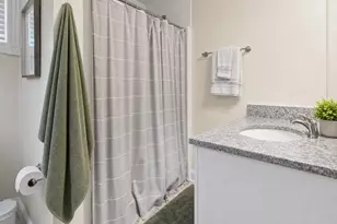 690 Auburn St, Portland, ME 04103 - Photo 16