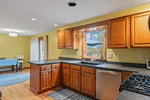 84 Bramblewood Dr, Portland, ME 04103 - Photo 12