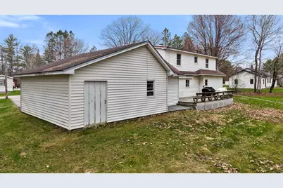 21 Goodwin Street, Newport, ME 04953 - Photo 4