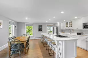 9 Chestnut Hill St, Camden, ME 04843 - Photo 6
