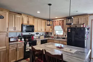 5 Colonial Dr, Lisbon, ME 04252 - Photo 4