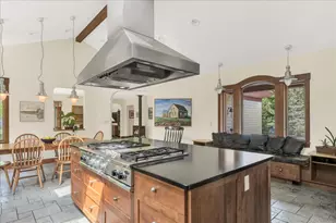 70 Ledgewood Ln, Blue Hill, ME 04614 - Photo 18