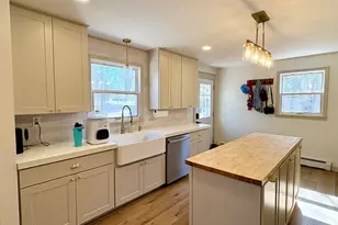 3 Mountainview Dr, Lincoln, ME 04457 - Photo 8