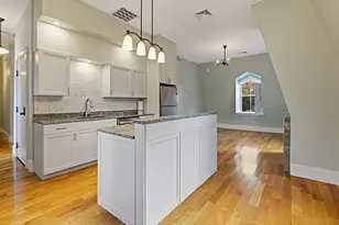 15 Middle St, Hallowell, ME 04347 - Photo 4