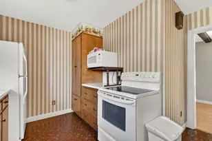 192 Harriet St, South Portland, ME 04106 - Photo 10