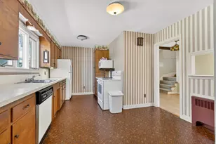 192 Harriet St, South Portland, ME 04106 - Photo 8