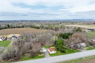 43 Main St, Corinth, ME 04427 - Photo 4