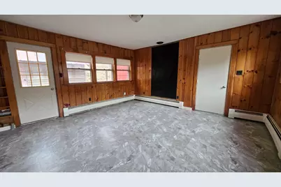 431 Raymond Street, Rumford, ME 04276 - Photo 2