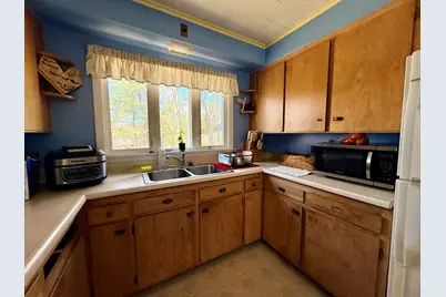 7 Bennett Avenue, Auburn, ME 04210 - Photo 8