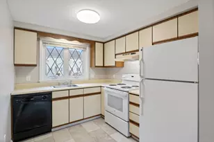 139 Broadway, South Portland, ME 04106 - Photo 8