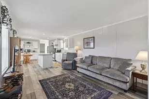 9 Circus Pl, Brunswick, ME 04011 - Photo 2