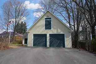 129 Main St, Houlton, ME 04730 - Photo 12