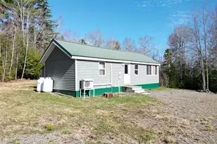 31 Burnham Rd, Burlington, ME 04417 - Photo 2