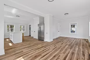 26 Vernon St, Auburn, ME 04210 - Photo 8