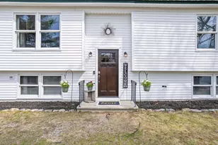 7 Bickford Ave, Brunswick, ME 04011 - Photo 2