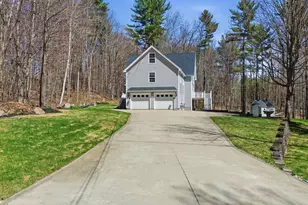 43 Hoyt Dr, Monmouth, ME 04259 - Photo 2
