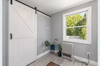 313R Warren Avenue, Portland, ME 04103 - Photo 12