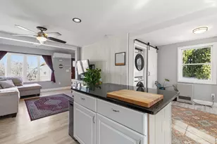 313R Warren Ave, Portland, ME 04103 - Photo 10