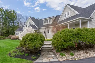 37 Mary Ln, Cumberland, ME 04110 - Photo 2