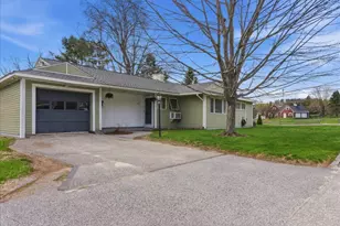 78 Houghton St, Auburn, ME 04210 - Photo 6