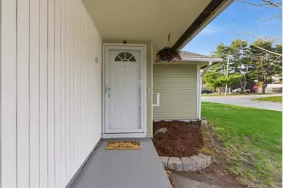 78 Houghton Street, Auburn, ME 04210 - Photo 8