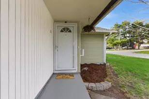 78 Houghton St, Auburn, ME 04210 - Photo 8