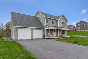 26 Stillwater Dr, Westbrook, ME 04092 - Photo 2