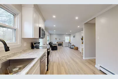 10 Riley Street, Lewiston, ME 04240 - Photo 8