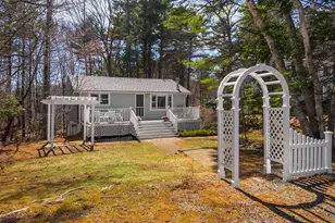 14 Beacon St Ext, York, ME 03909 - Photo 1