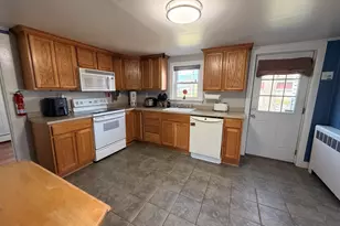 402 Roosevelt Trail, Windham, ME 04062 - Photo 8