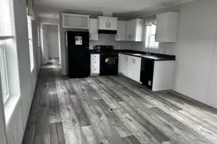 19 Bartlett St, Fairfield, ME 04937 - Photo 8