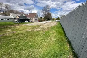19 Bartlett St, Fairfield, ME 04937 - Photo 6