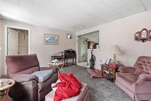 392 Elm St, Mechanic Falls, ME 04256 - Photo 16