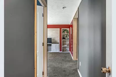 1047 Sunset Avenue, Glenburn, ME 04401 - Photo 12