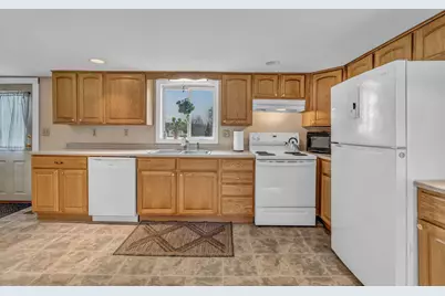 3237 Broadway, Glenburn, ME 04401 - Photo 6