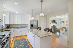 10 Lexington Dr, Kennebunk, ME 04043 - Photo 8