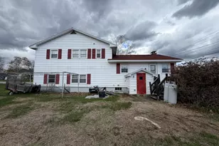 43 Elm St, East Millinocket, ME 04430 - Photo 4