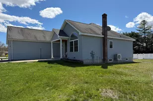 51 Riverside Dr, Alfred, ME 04002 - Photo 4
