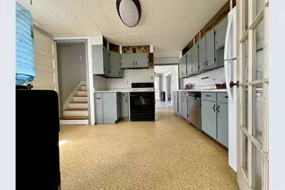 25 Elm Street, Houlton, ME 04730 - Photo 18