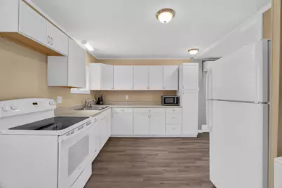 25 Pendleton Street, Brewer, ME 04412 - Photo 2