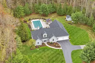 7 Landmark Rd, Scarborough, ME 04074 - Photo 2
