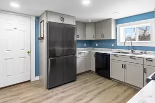 61 Elm St, Newport, ME 04953 - Photo 16